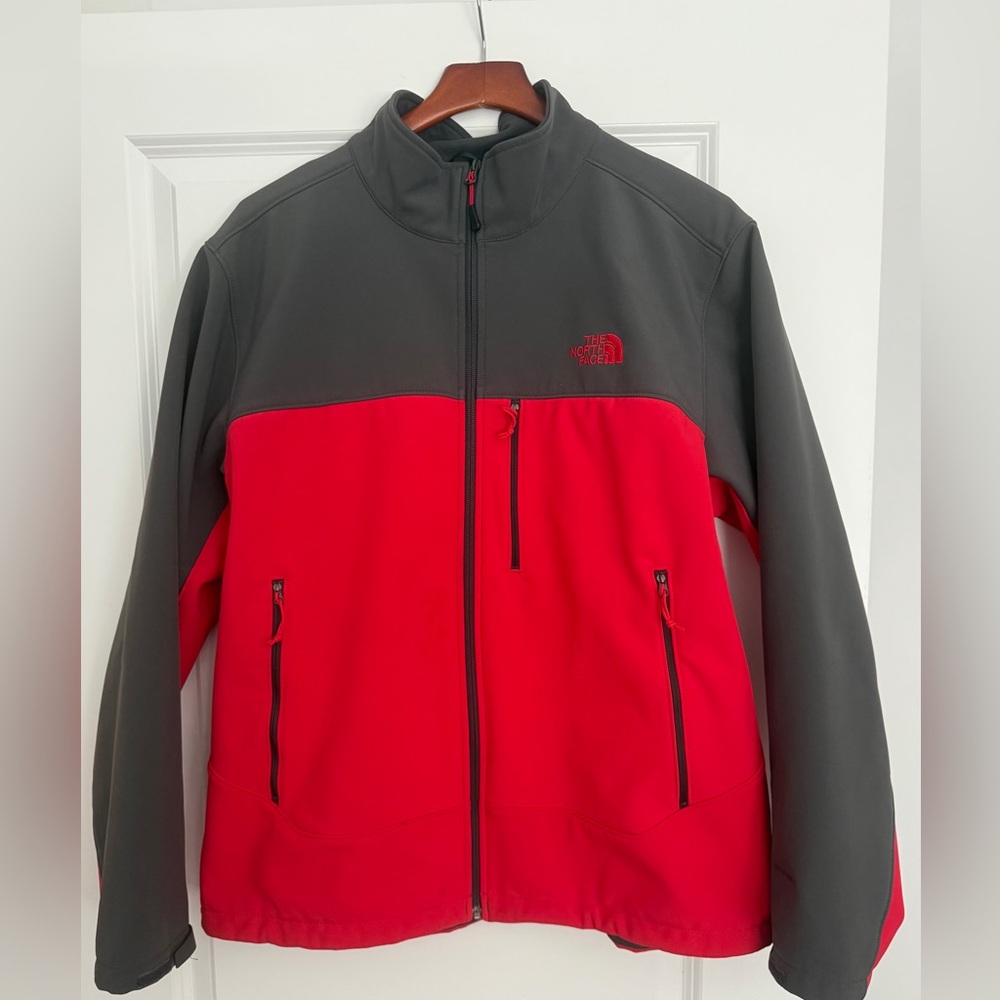 The North Face men’s XL bionic barrier soft shell jacket